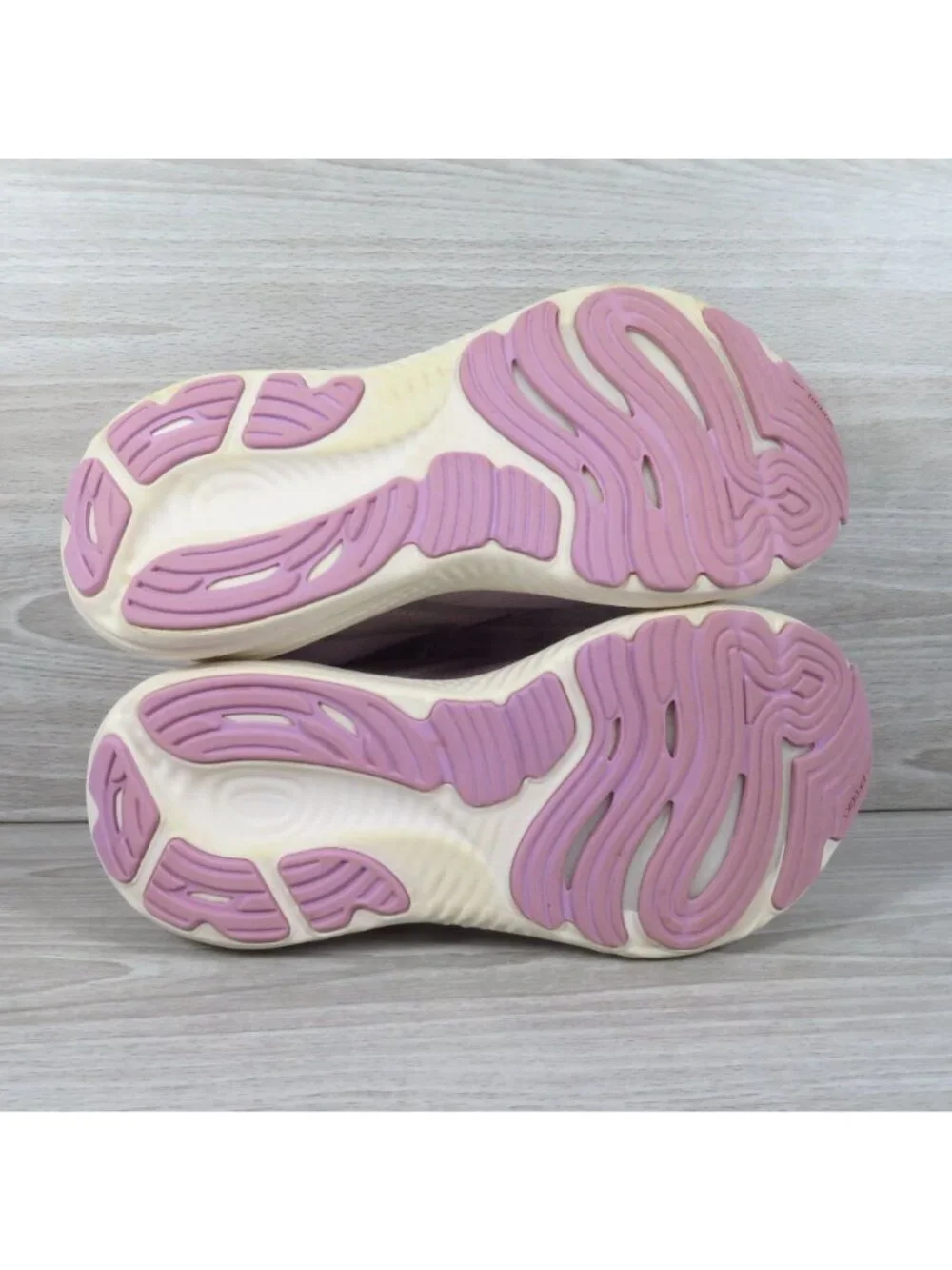 Brooks Glycerin 22 Women's Sz 8.5 Running Shoes Lilac Light Purple 1204341B505
